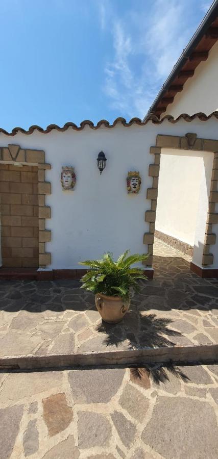 Villa Marianna Con Piscina Privata Ampi Spazi Esterni E Wifi Free Трабія Екстер'єр фото