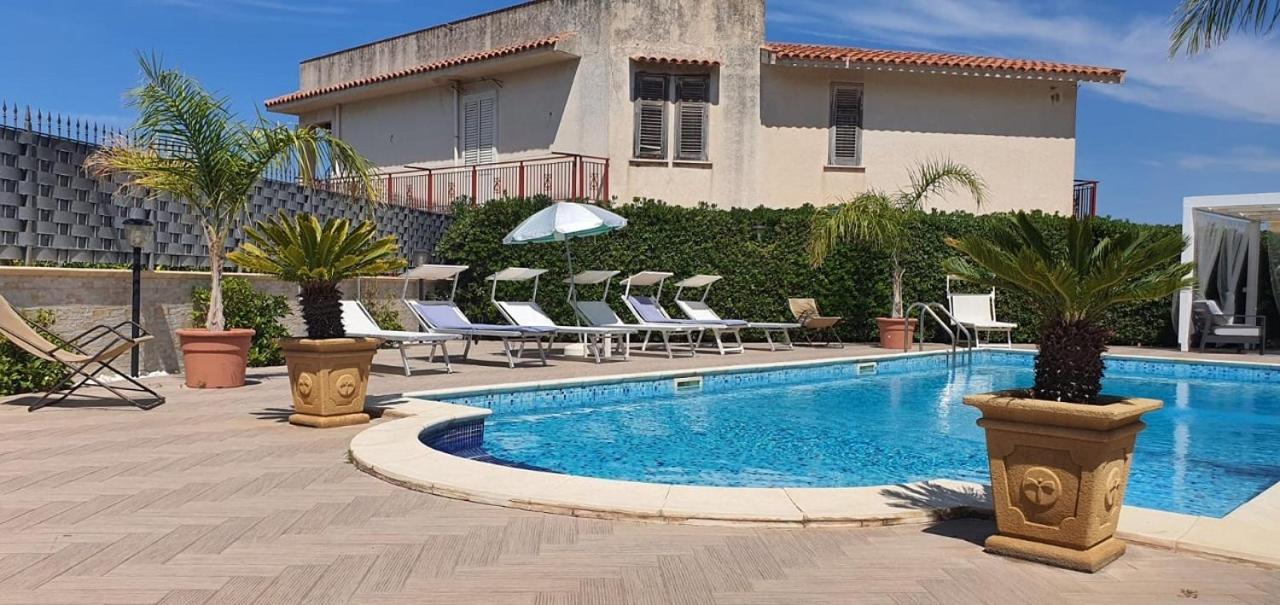 Villa Marianna Con Piscina Privata Ampi Spazi Esterni E Wifi Free Трабія Екстер'єр фото